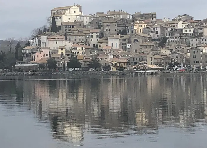 Borgo E Διαμέρισμα Anguillara Sabazia